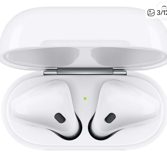 NWT AirPods With Wireless Charging Case White - Picture 3 of 11
